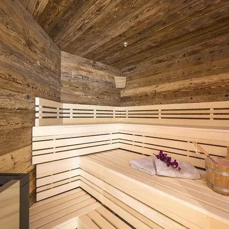 Chalet With Pool, Sauna And Elevator