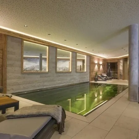 Chalet With Pool, Sauna And Elevator