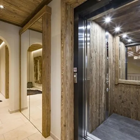 Appartement Chalet With Pool, Sauna And Elevator
